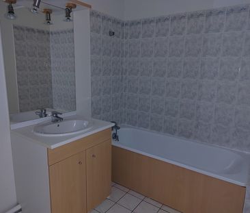 Location Appartement 2 pièces 47m² ORLEANS 45100 - Photo 4