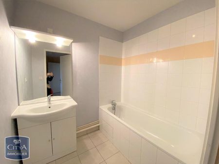 Location Appartement 3 pièces 66m² FLERS 61100 - Photo 4