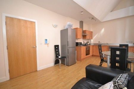 1 bedroom in a house share to rent - Photo 3