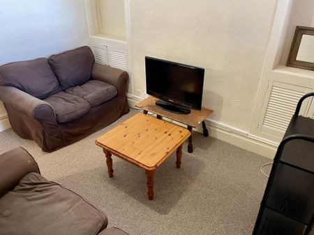 4 bedroom house to rent - Photo 2