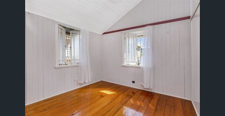 Three Bedroom Gem in Kedron! - Photo 5