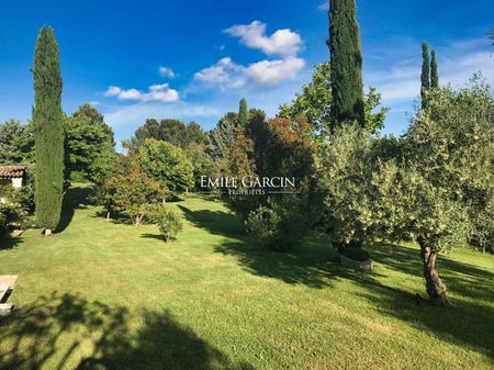 Bastide proche du centre d'Aix En Provence avec une belle vue sur la campagne - Photo 2