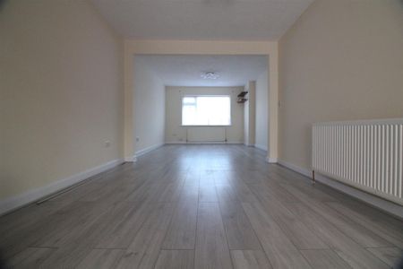 Mansfield Drive, Hayes - Photo 2