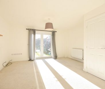 2 bedroom house to rent Grace Farrant Road, Great Cornard, Sudbury,... - Photo 3