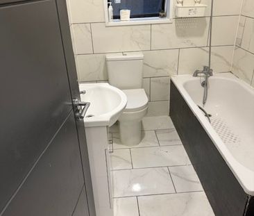 2 Bed Flat, Kimberley Road, E11 - Photo 5