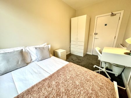 West Pilton Gardens, Pilton, Edinburgh, EH4 4EF - Photo 5