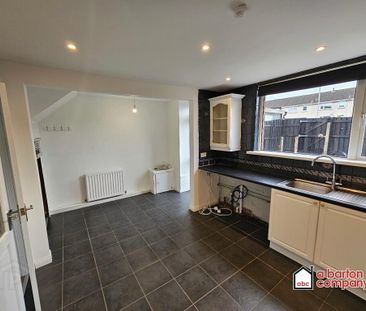 34 Fairview Road, Fairview, Newtownabbey, BT36 6QP - Photo 5