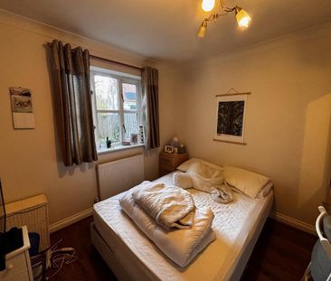 4 bedroom semi-detached house to rent - Photo 4