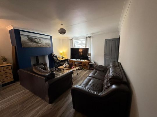 2 bedroom terraced house to rent - Photo 1