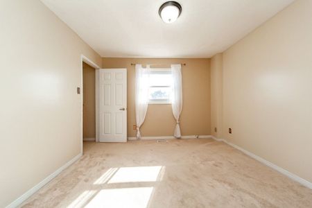 For Lease - 16 Long Drive Unit# Main, Whitby, Ontario - Photo 5