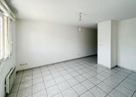 location Appartement T3 DE 51m² À ST ARNOULT - Photo 2