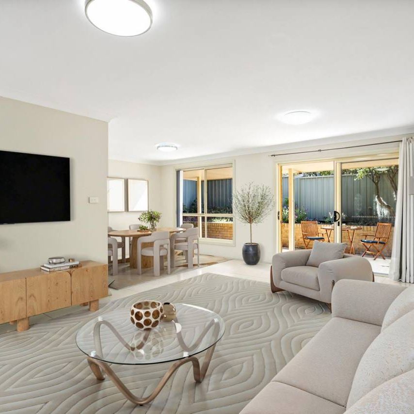 Spacious & Stylish 3-Bedroom Townhouse in Premium Location - Photo 1