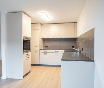 Helle 4.5-Zimmer-Wohnung mit Balkon in Herzogenbuchsee - Photo 1