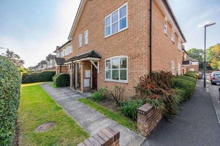 Tanworth Gardens, Pinner, HA5 - Photo 3