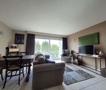 Lichtrijk appartement met garage box - Photo 4