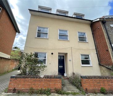 A modern compact 1 bedroom flat in an excellent central location cl... - Photo 2