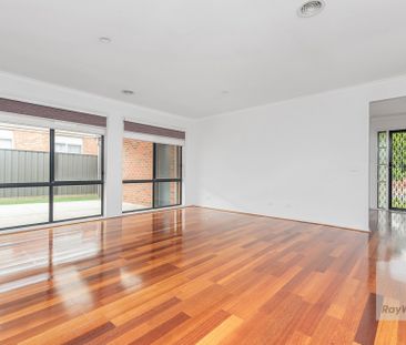 Spacious Four-Bedroom Family Home in Derrimut - Photo 3