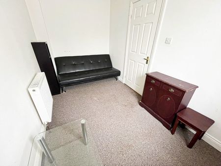 Abbey Street, Hull - Photo 2