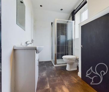 3 bedroom semi-detached bungalow to rent - Photo 5