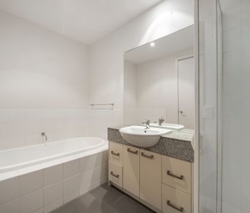 1/307-309 Bay Road, Cheltenham VIC 3192 - Townhouse For Rent | Domain - Photo 1