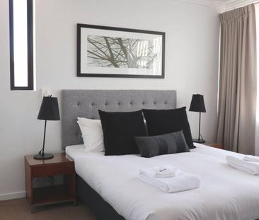 FULLY FURNISHED 2 BEDROOM APARTMENT - Photo 5