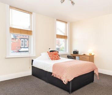 20 Burchett Grove, Woodhouse, Leeds, LS6 2JA - Photo 1