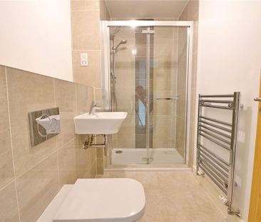 6 bedroom terraced house to rent - Photo 1