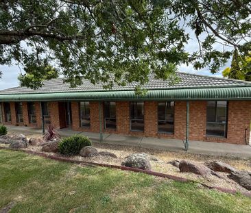 19 Greythorne Court, Narre Warren VIC - Photo 4