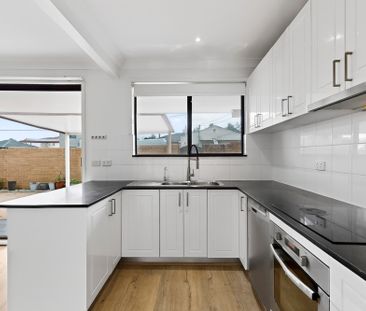 12/10 Barbers Rd, Chester Hill NSW 2162 - Villa For Rent | Domain - Photo 5