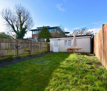 Studio to rent - Photo 6