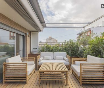 3 room luxury Flat for rent in Valencia, Spain - Photo 2