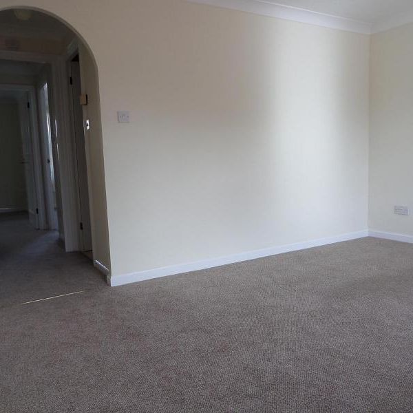 2 bedroom apartment to rent Meadow Lane, Hamble, Southampton, SO31 - Photo 1