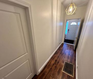 800 Pape Ave #Main - 1 Bedroom Suite w/ HUGE Yard in the Greektown! - Photo 3