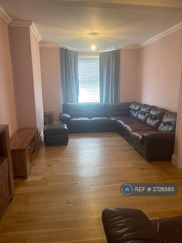 5 bedroom terraced house to rent - Photo 2