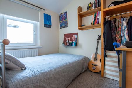 Great 6 bedroom house for busy students - Photo 4