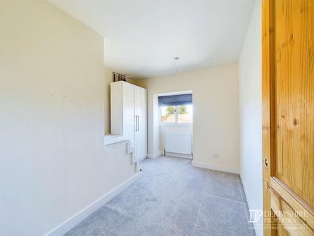 4 Bedroom Detached House - Photo 2