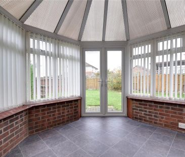 4 bedroom detached house to rent - Photo 3