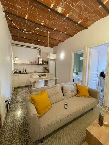 Carrer de Calàbria, Barcelona, Catalonia 08015 - Photo 2