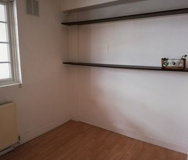 3 Bed Flat, Mundania Road, SE22 - Photo 1