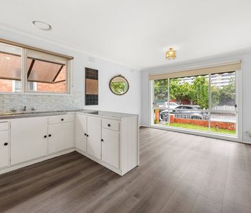 16 Crown Street, Flemington VIC 3031 - Photo 2