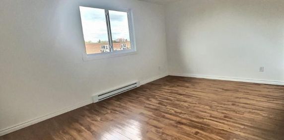 2 CH - 1 SDB - Longueuil - $1,425 /mo - Photo 2