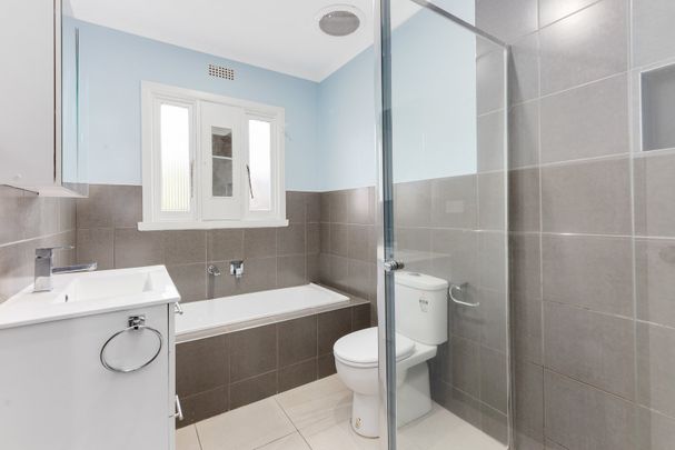 Perfectly Positioned 3 Bedroom home - Photo 1