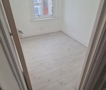 4 bedroom terraced house to rent - Photo 5