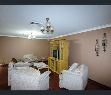 Huge Block + 4 Bed Home - Photo 3