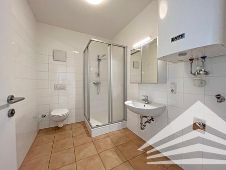 Ruhige 1 Zimmerwohnung mit Küche in der Innenstadt - Nähe Landstraße - Photo 4