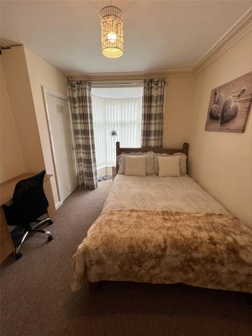 5 bedroom terraced house to rent - Photo 2