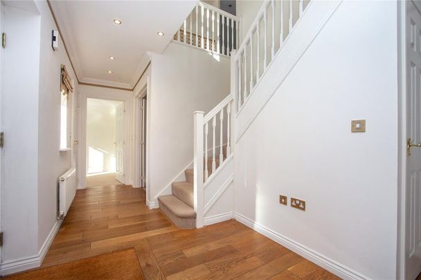 5 bedroom detached house to rent - Photo 1