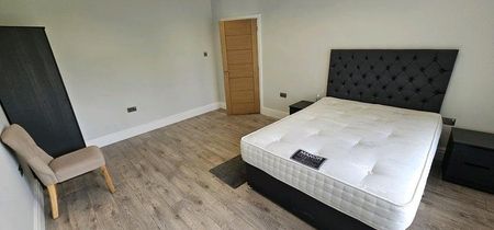 4 bedroom house to rent - Photo 3