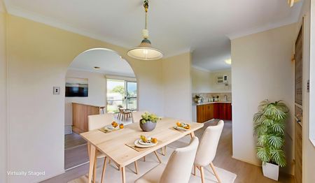 Discover Your Dream Home in Cranbrook! - Photo 2