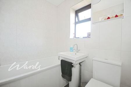 2 bedroom semi-detached house to rent - Photo 5